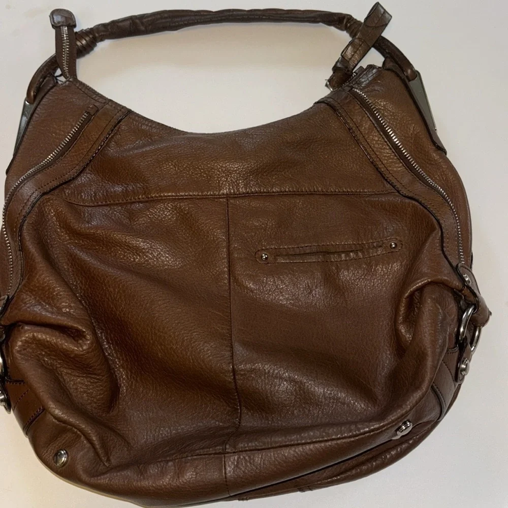 B MAKOWSKY BROWN LEATHER BOHO BAG GORGEOUS LEATHER WELL SEASONED